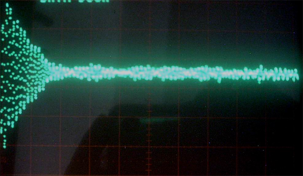 オシロスコープ計測信号波形画像サンプル6